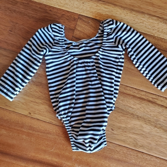 Baby Girl Outfit - Picture 3 of 7